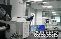 紫云英高效机收装备成功研发
