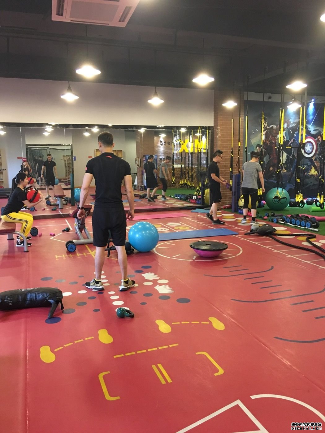 健身行业新趋势：从高端走向平民化24小时健身热潮来袭