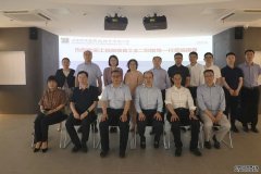 宇环数控：我公司一直专业从事数控磨削设备、拉削设备及智能装备的研发、生