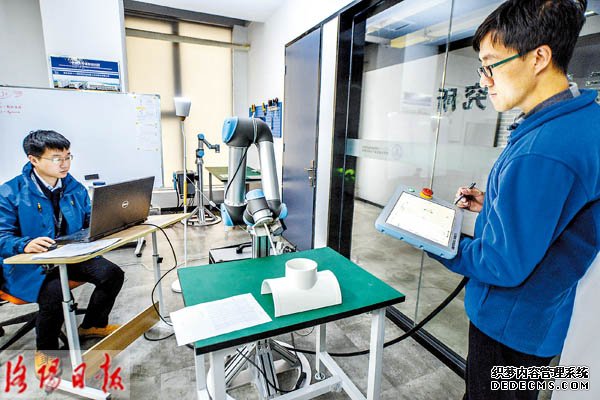 科力装备：公司募投项目包括“汽车玻璃总成组件产品智能化生产建设项目”和“新能源汽车零部件研发中心建设项目”项目计划建设周期均为24个月