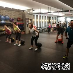 “雪龙2”号在海口向公众开放