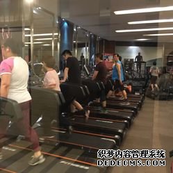 2025年池州市轮滑比赛：冰雪热潮引领大众健身新风尚