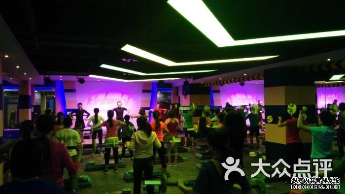 在春天跑起来！2024九龙坡大众有氧健身跑今日举行